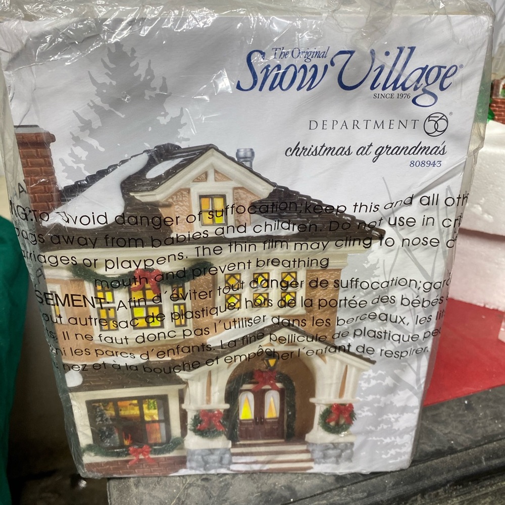 Dept.56 Christmas at Grandmas